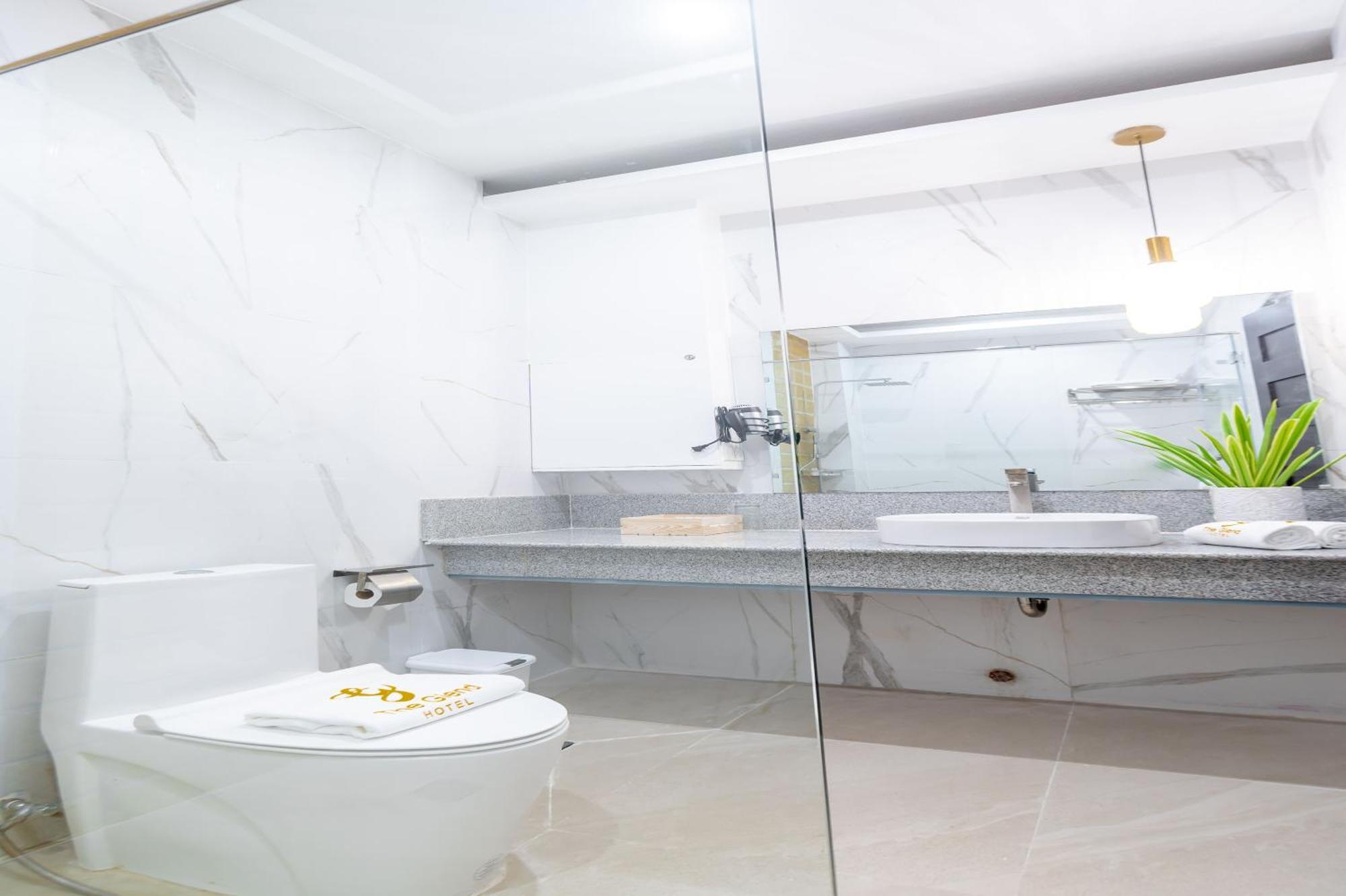 The Glend Hotel Iloilo Passi Екстериор снимка